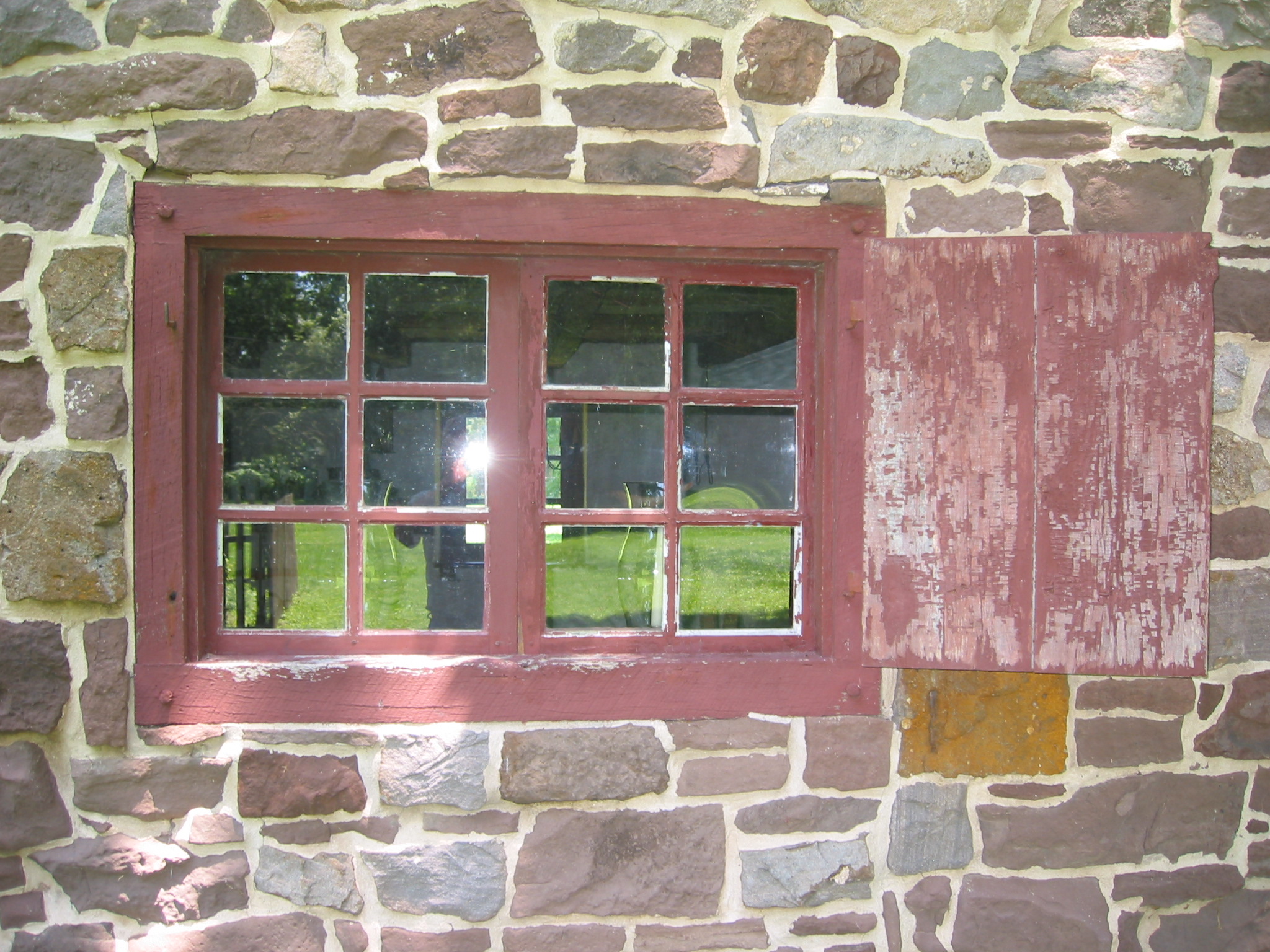 Mouns Jones, double casement windows, west eaves wall, 1st floor (2009)