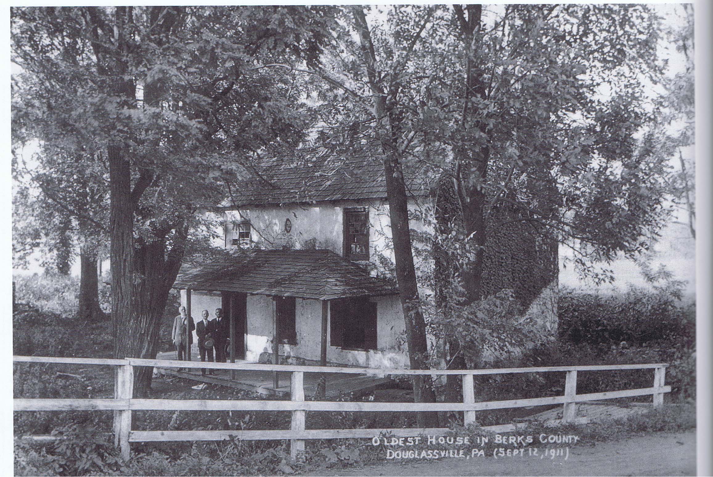 Mouns Jones House, perspective view from covered bridge ramp (1911)