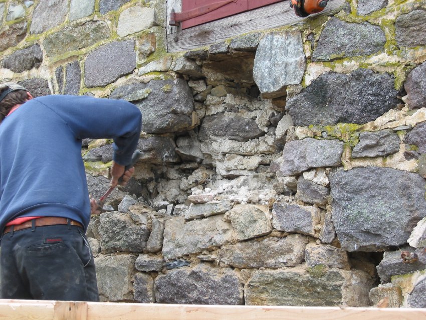 #4 - 1623: Chiseling out Portland Mortar to free displaced stones