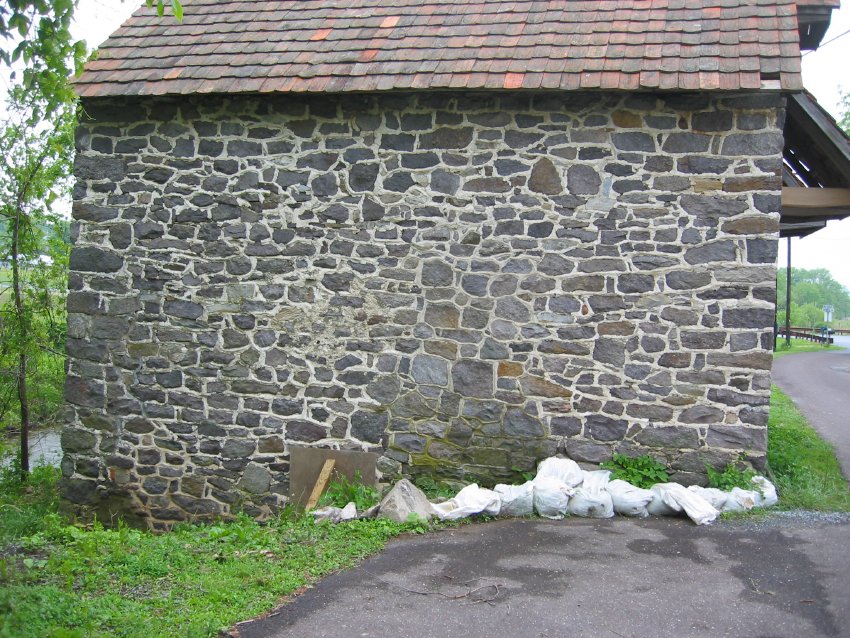 Random rubble wall pointing, image #2 (2009)