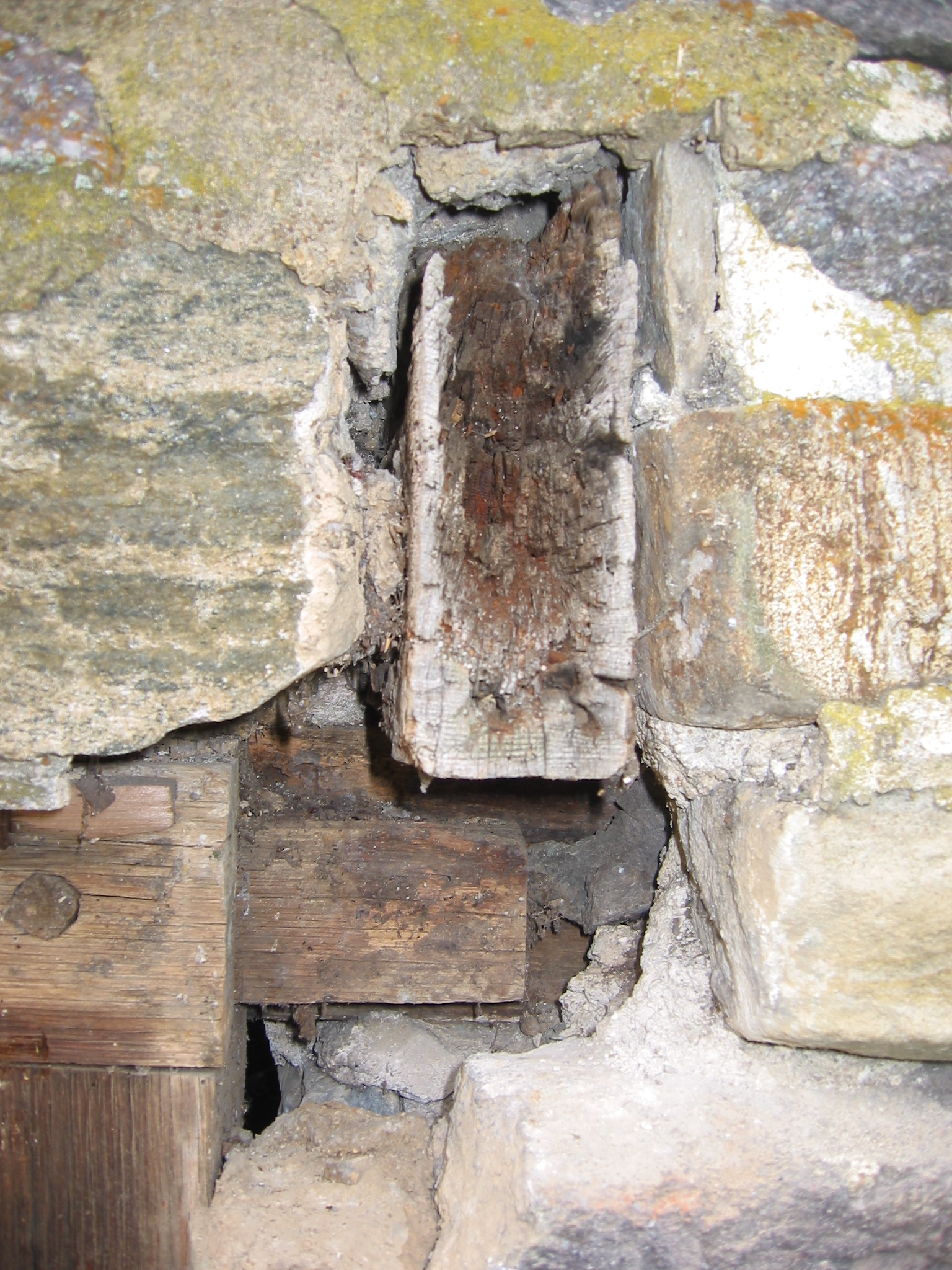 DeTurk hood outlooker remnant and lintel ear (2009)