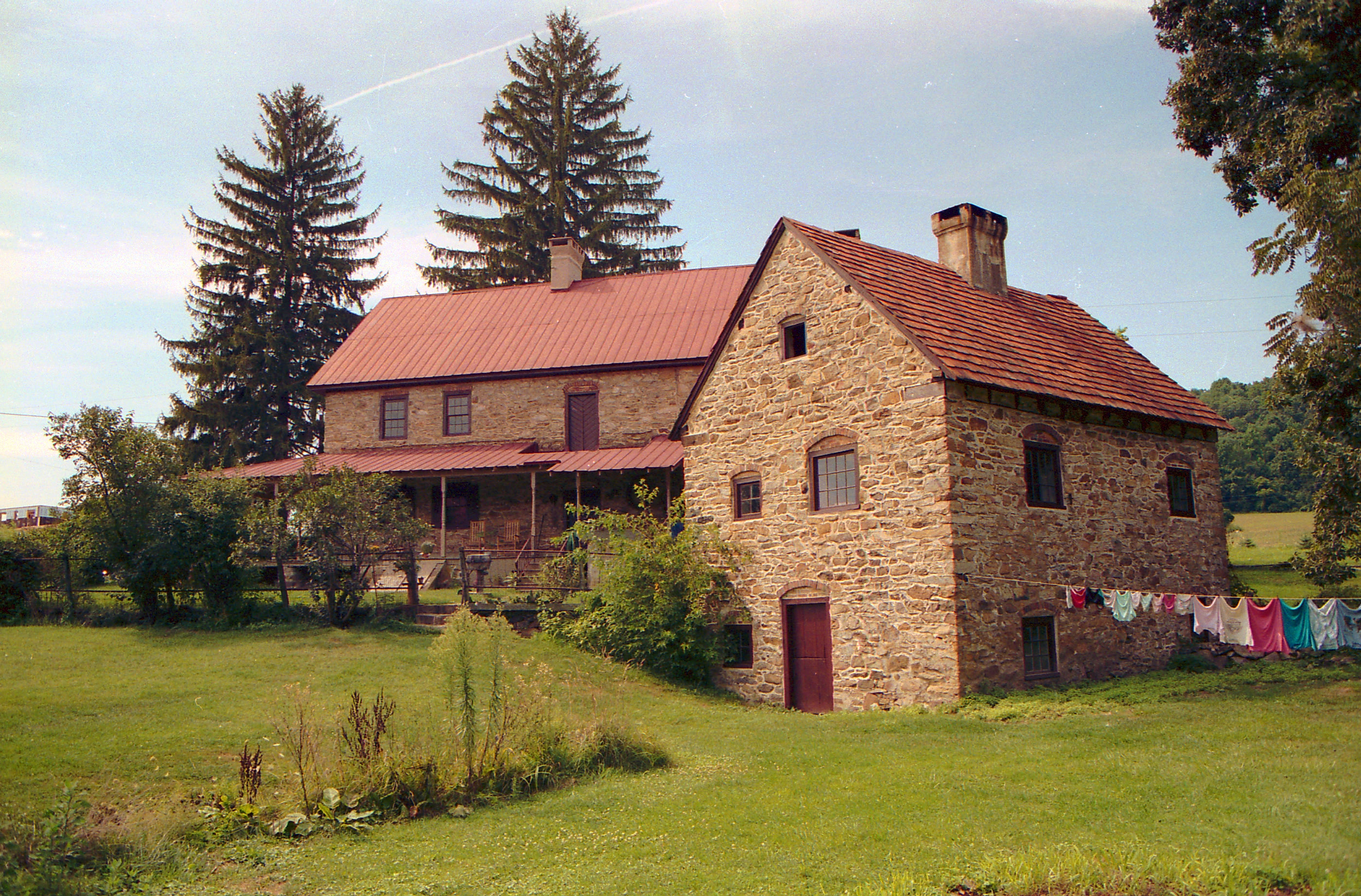 Keim house and ancillary building, SE perspective view (c.1990)