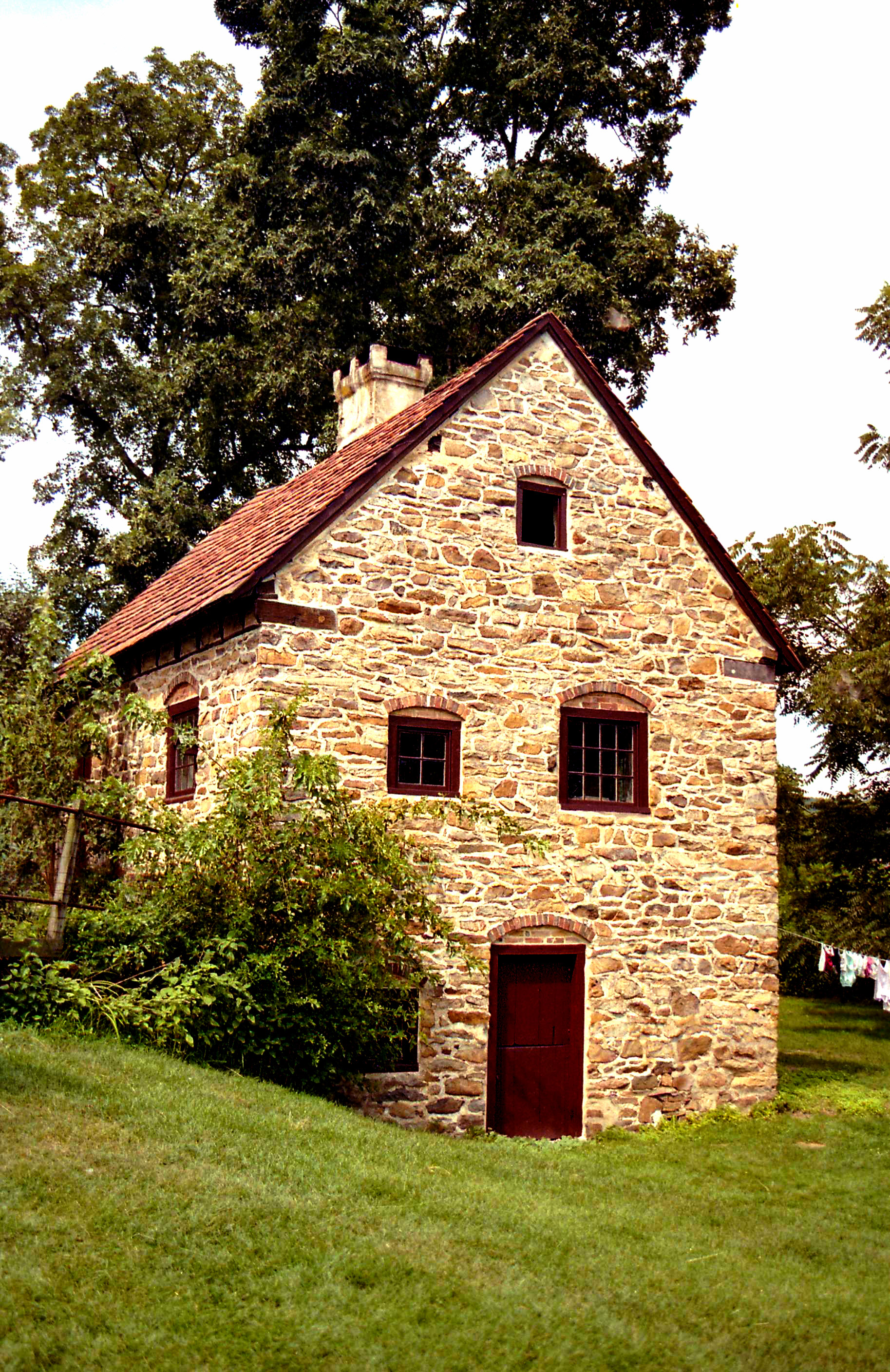 Keim ancillary building, southwest perspective view (c. 1990)