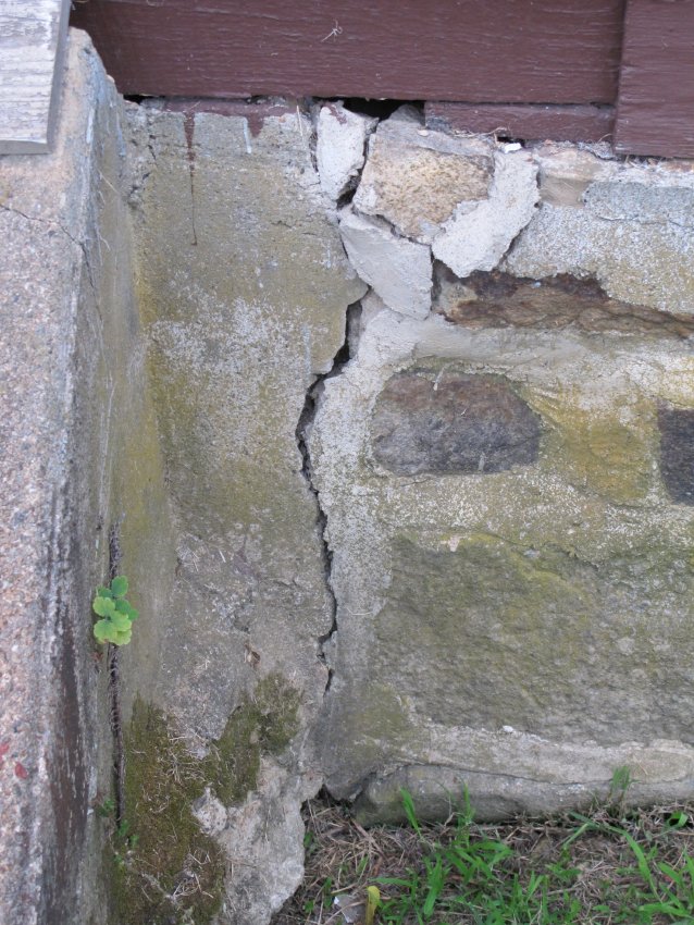 #24, 4185: failing foundation structure from rising damp under porch