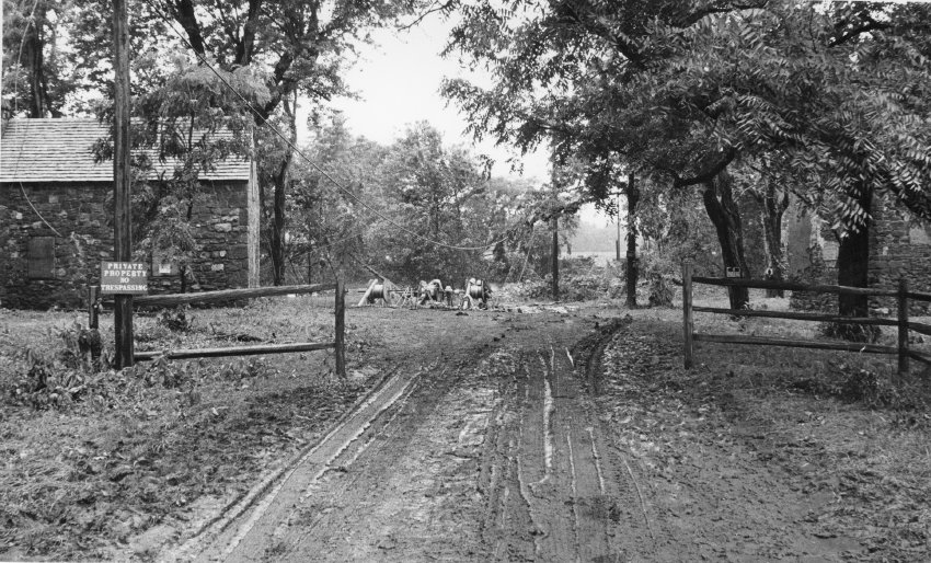 Morlatton Village, aftermath of 1972 flood