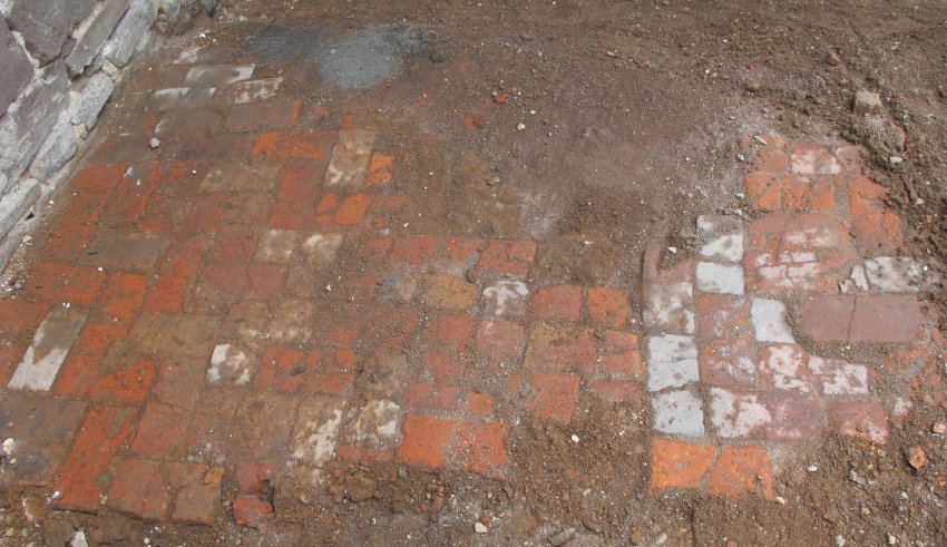 #8: 4087: Brickwork paving pattern in Douglass store-yard, 2d area