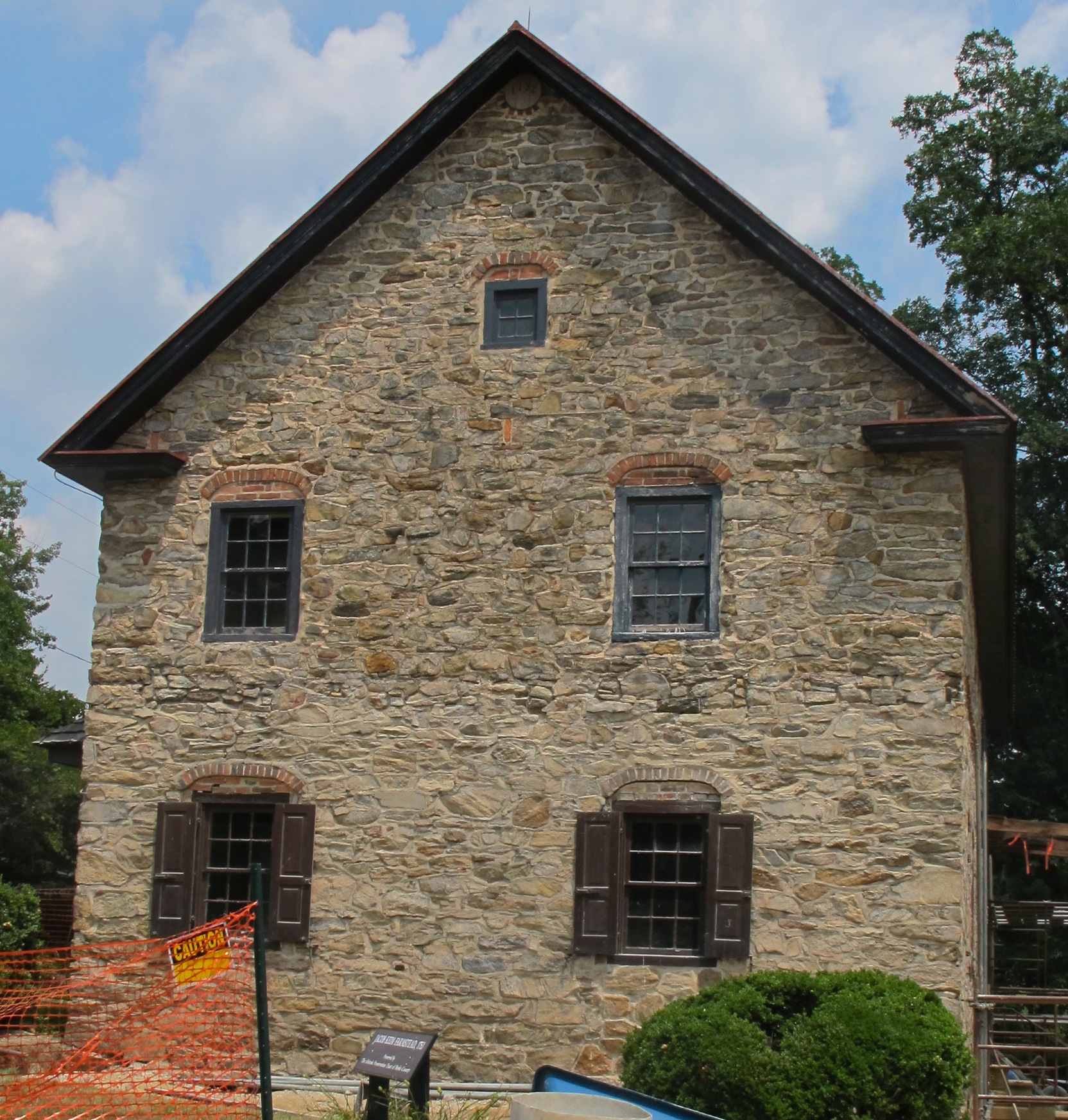 4756-West gable wall of Keim House after removal of porch