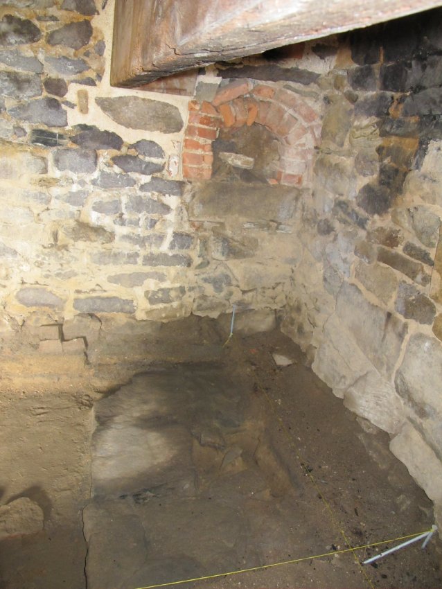 #7, 9573: DeTurk cellar kitchen, early hearth excavated