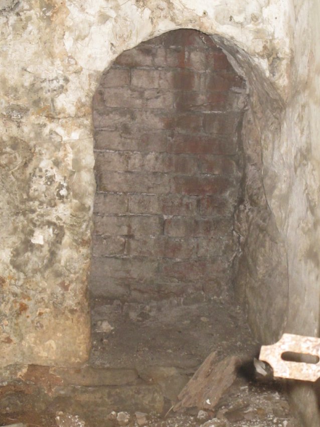 #2126: Passage for cooled air from well