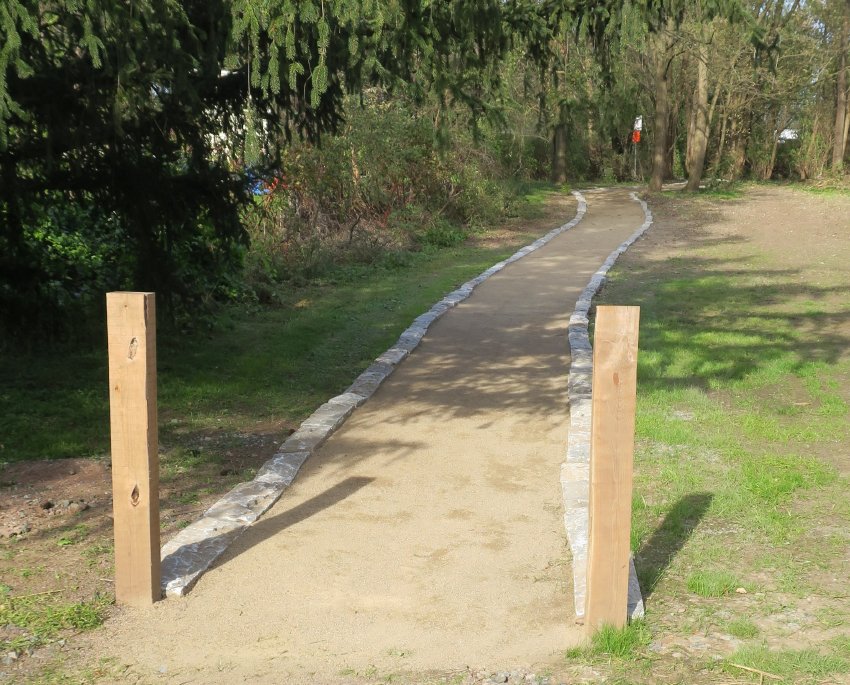 #14: Portal posts and path to Schuylkill River Greenway Thun Trail