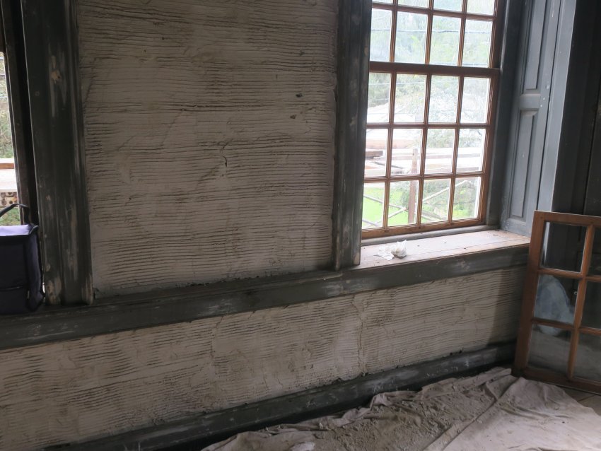 #6: Incised [“keyed”] plaster on interior stone walls