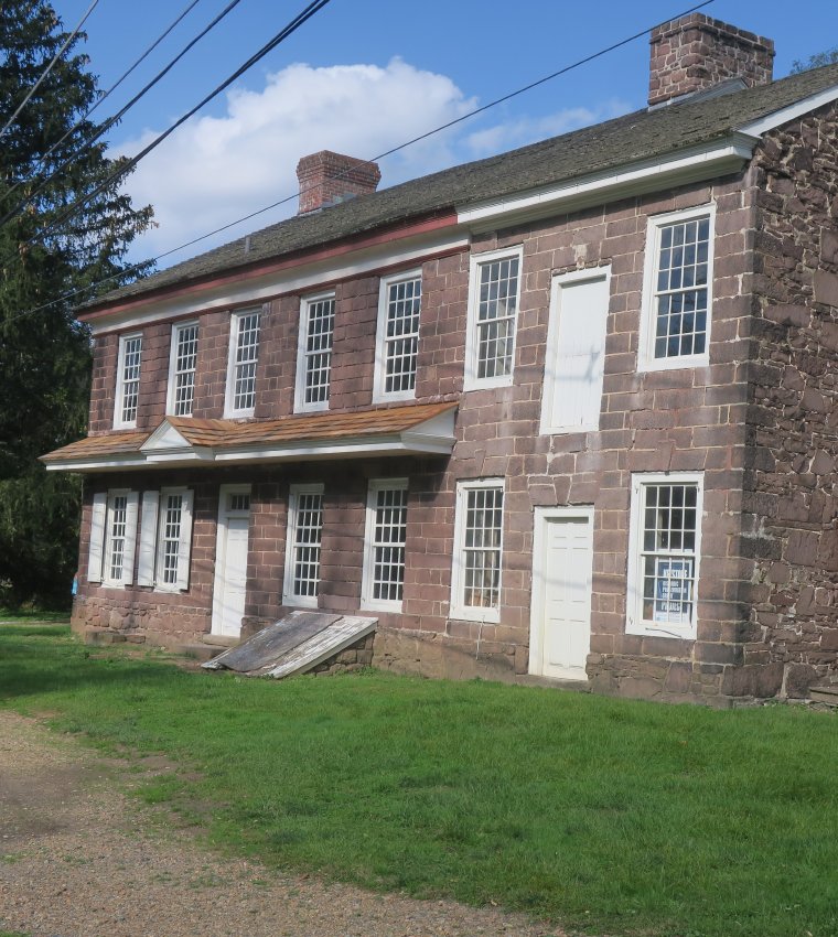 Detail views of SW elevation & perspective, image 9