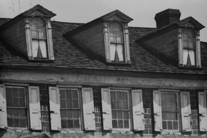 Detail view of 3 original c. 1798 dormers from 1910 photo