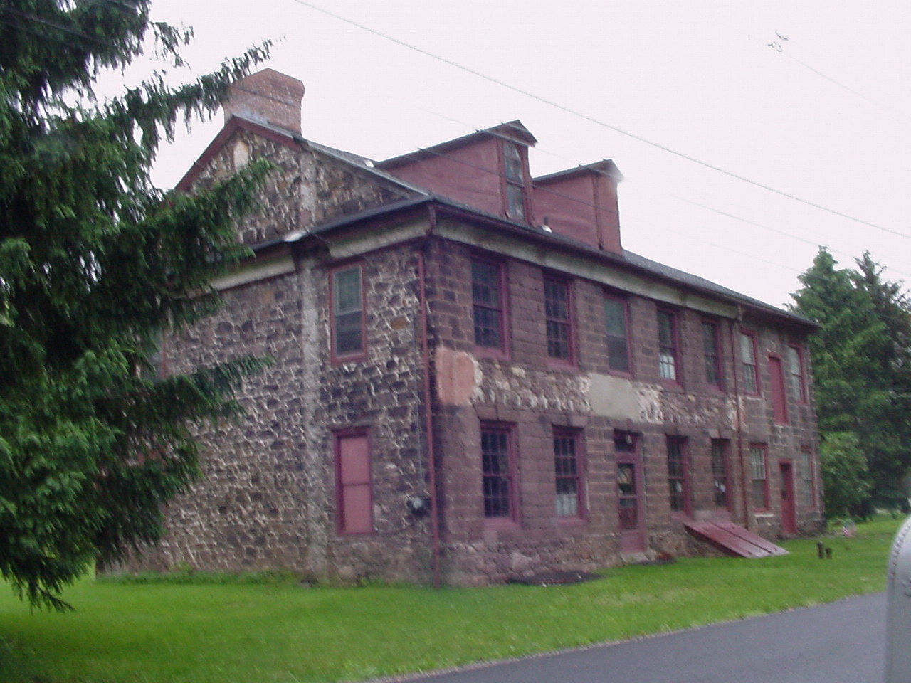 c. 2003 photo, with 2 of 3 dormers present