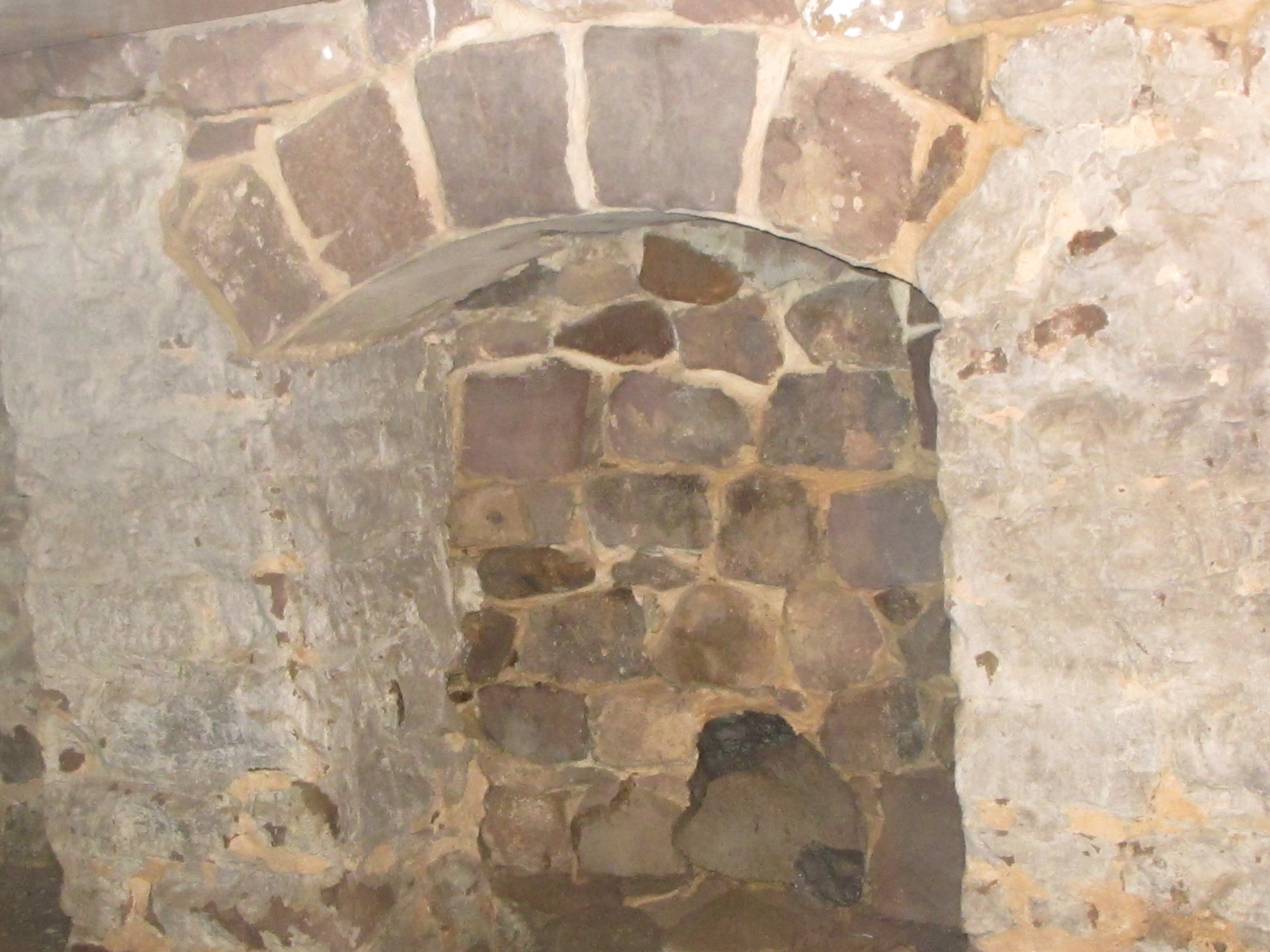 Stone support vaults in cellar of 1765 George Douglass House, image 6
